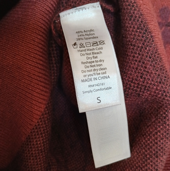 LuLaroe Piper Balloon Sleeve Burgundy Leaf Pattern Pullover Sweater - S - Picture 7 of 7